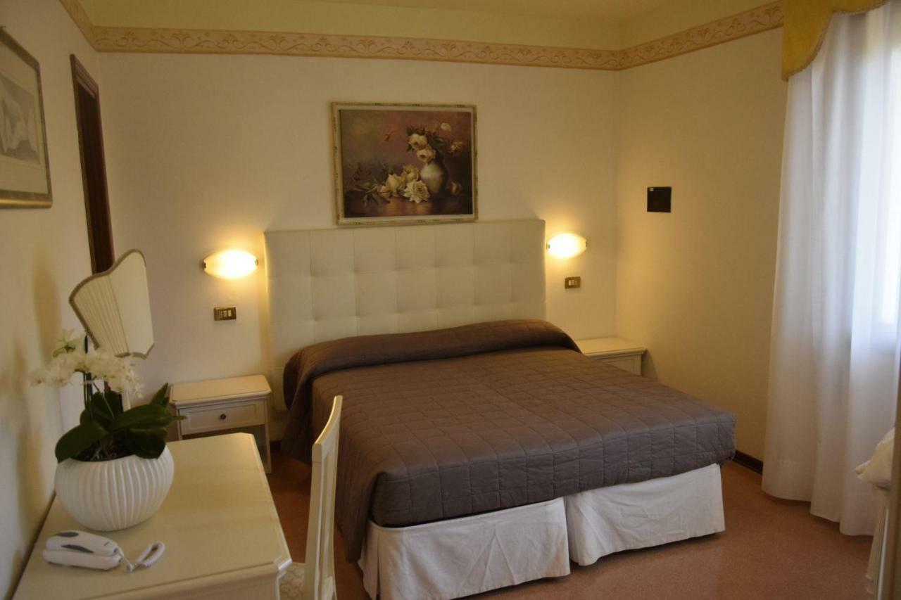 Hotel Marilu Eraclea Mare Eksteriør bilde